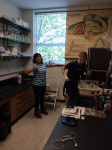 Paola (left) and Sophia (right) cleaning the lab